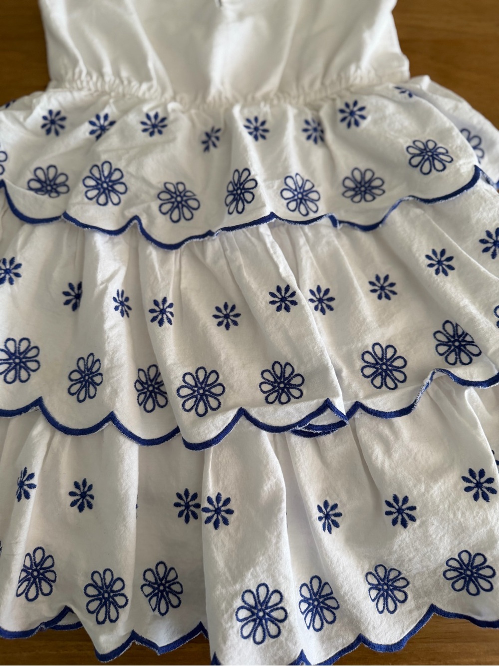 White & Blue Embroidered Ruffle Kids Dress Size 4T - Picture 5 of 8